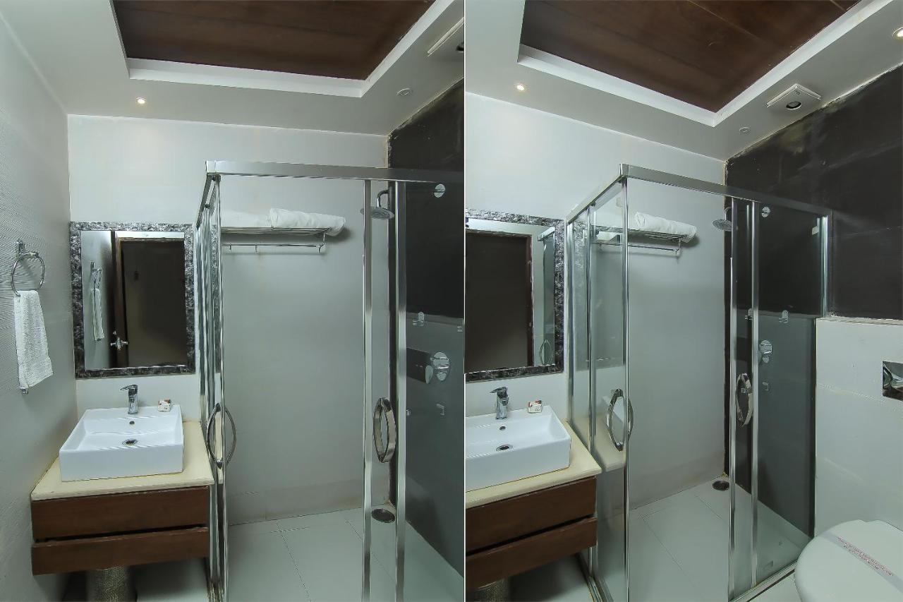Oyo 1358 Hotel Crossroad לקנאו מראה חיצוני תמונה